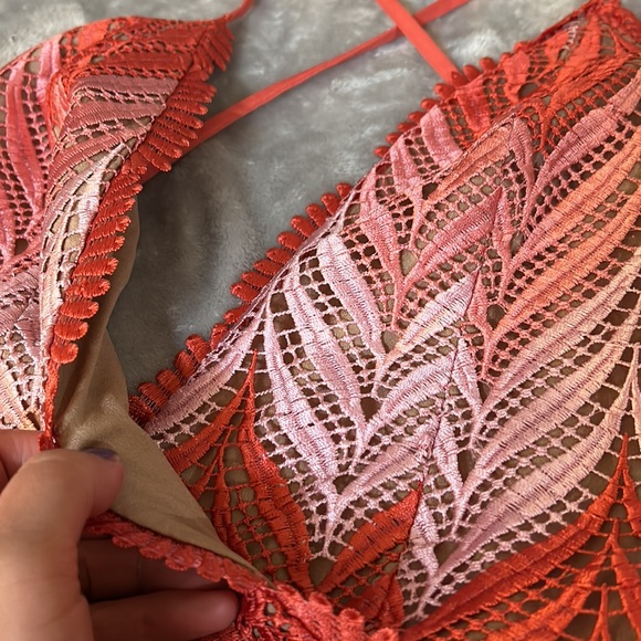 Dress the population brigitte lace romper - Picture 3 of 7